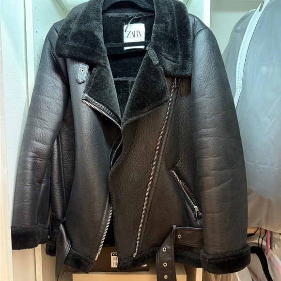 Zara Jackets & Blazers - Zara Black Faux Fur Jacket